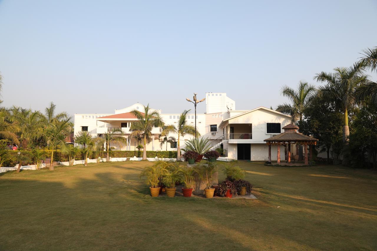 Swayam Resort Balangir Exterior foto